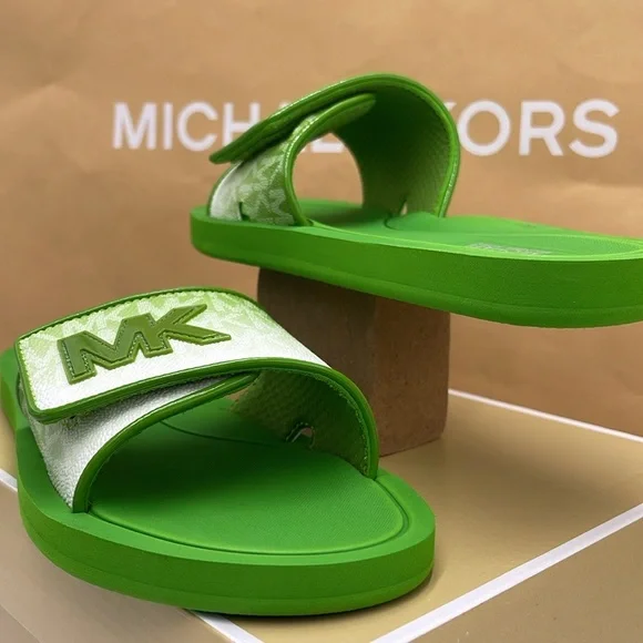 Michael Kors Green Slide Logo Sandals Palmer Ombré Signature
Jungle Green 
NWT - Picture 9 of 16